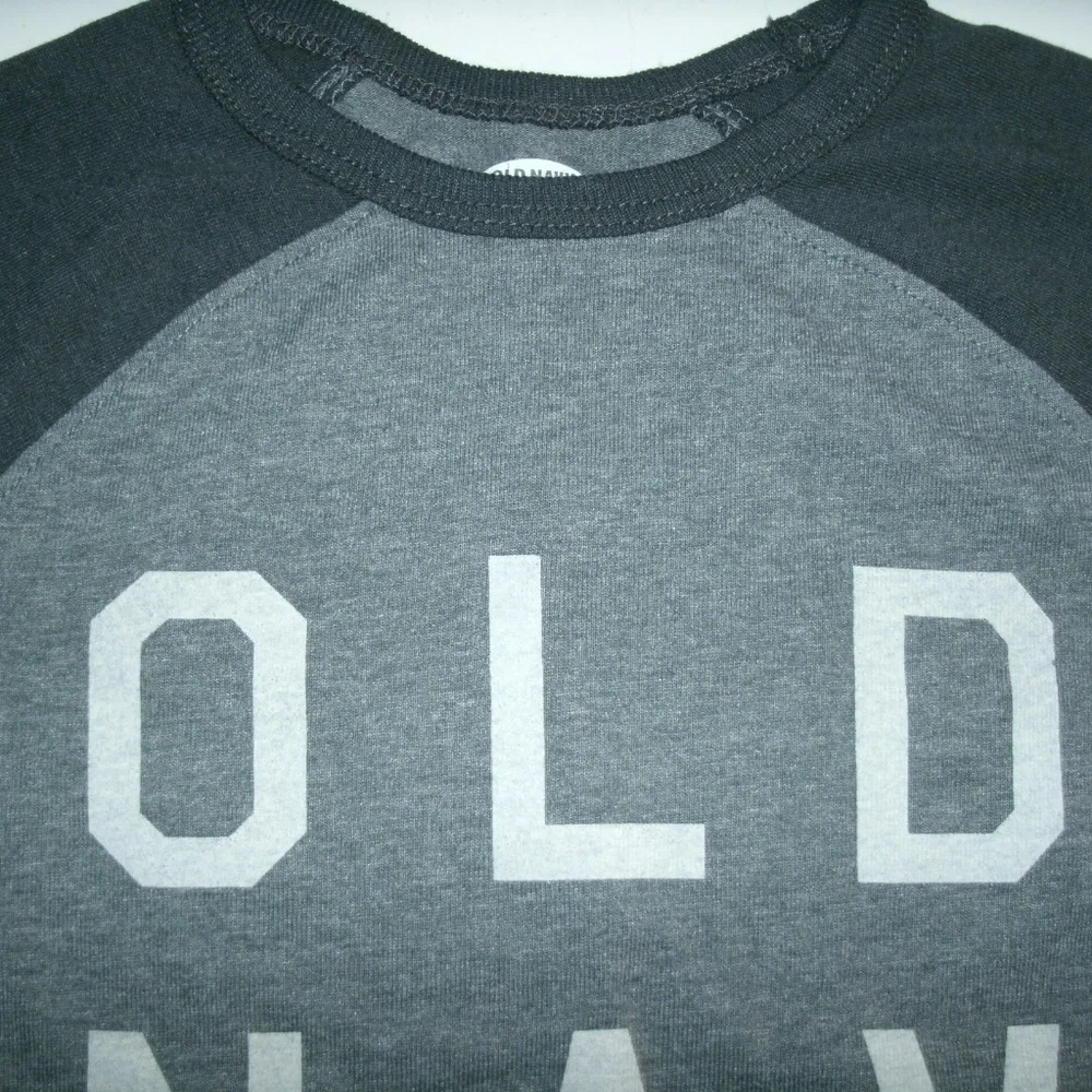 Old Navy Boys T-Shirt Long Sleeve Sleeve Raglan Gray Baseball 5T New